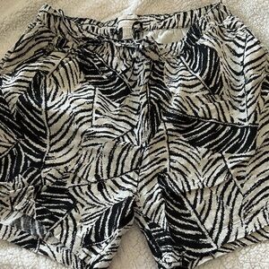 Cynthia Rowley Black and White Leaf Print Women's Shorts